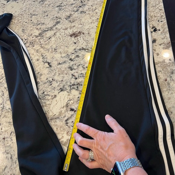 Adidas women’s leggings zip ankle - size medium - Picture 5 of 6